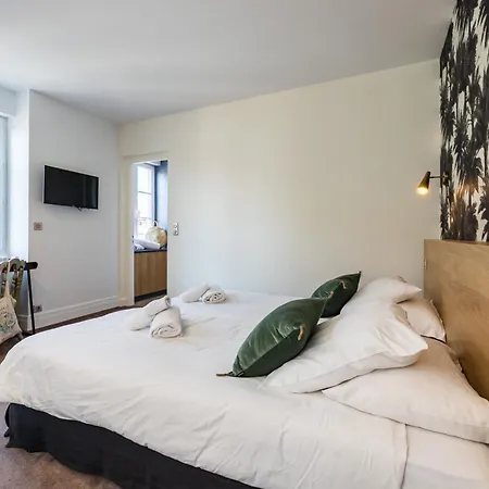 Balea Keyweek Seafront Duplex With Balcony Garage In Appartamento Biarritz